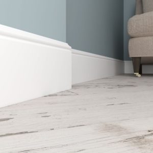 Плинтус Ultrawood арт. Base 5011 W (Массив) (2000 x 165 x 14 мм.)