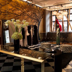 Английские обои De Gournay, коллекция Japanese & Korean, артикул Windswept Blossom/K-12